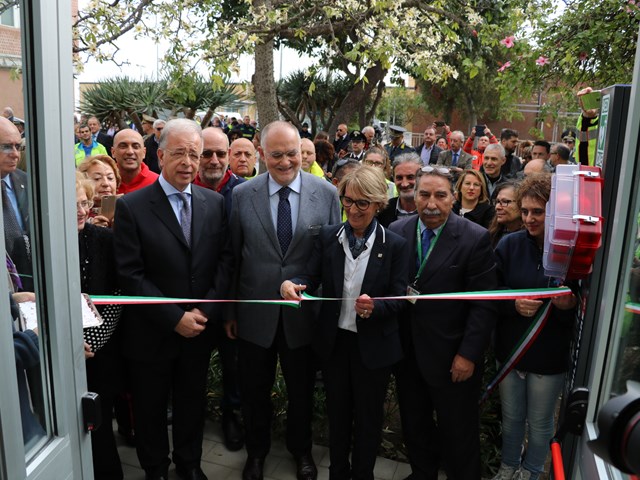 Il taglio del nastro della Centrale 118